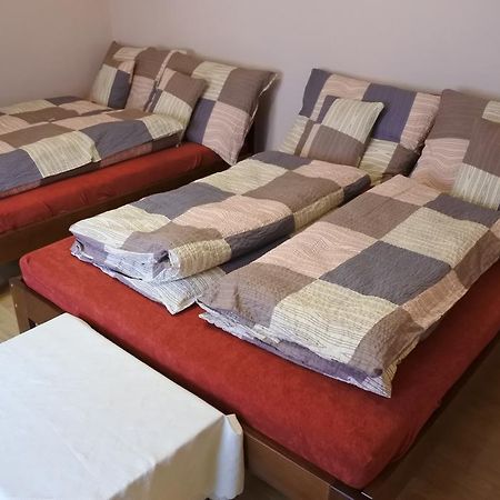 Kisasszony Apartman Eger Exterior photo