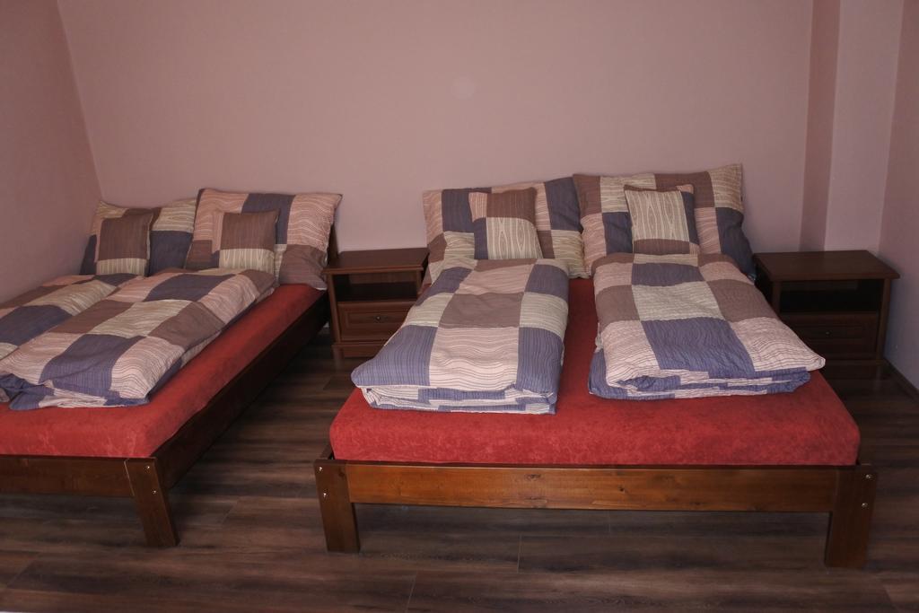 Kisasszony Apartman Eger Exterior photo