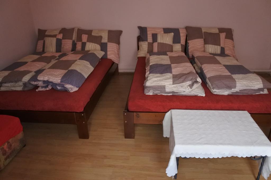 Kisasszony Apartman Eger Exterior photo