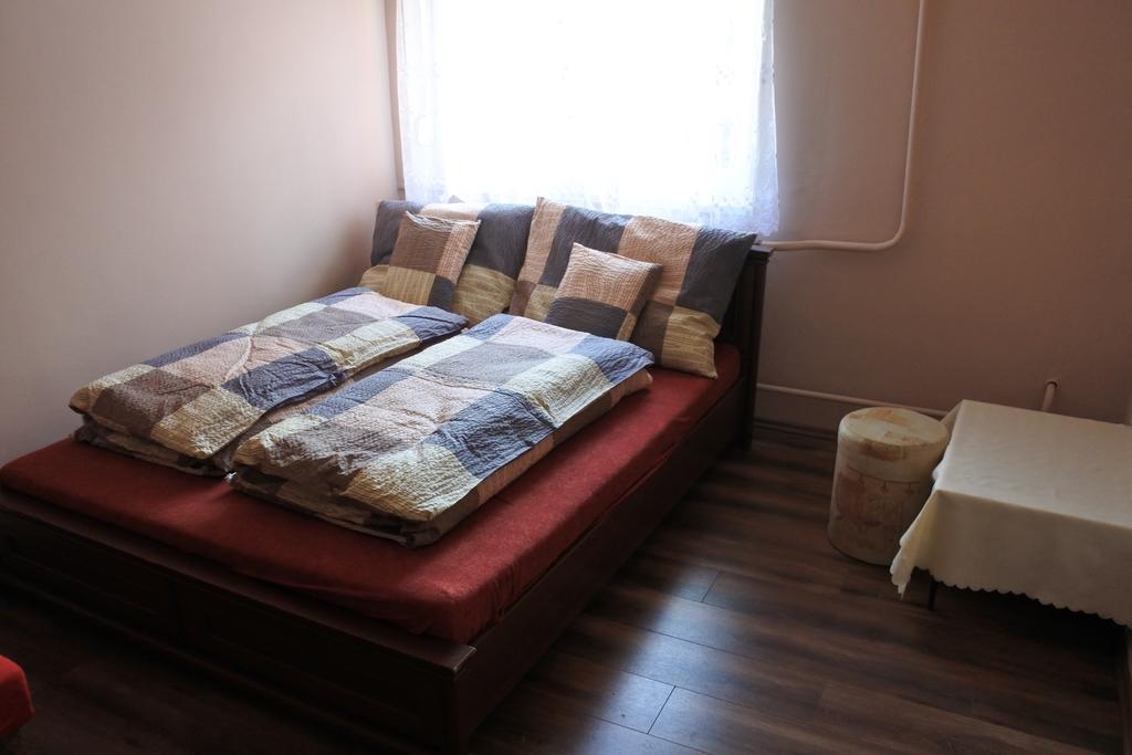 Kisasszony Apartman Eger Exterior photo