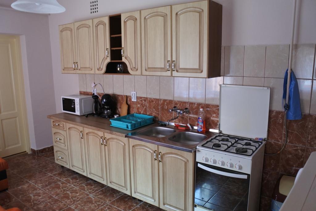 Kisasszony Apartman Eger Exterior photo