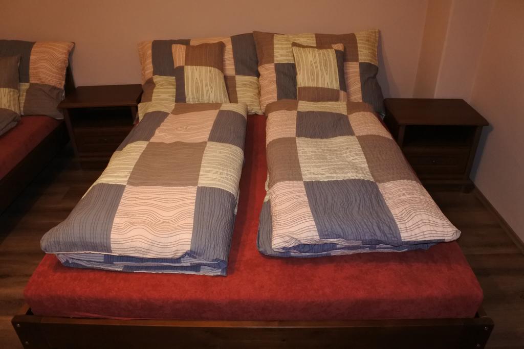 Kisasszony Apartman Eger Exterior photo